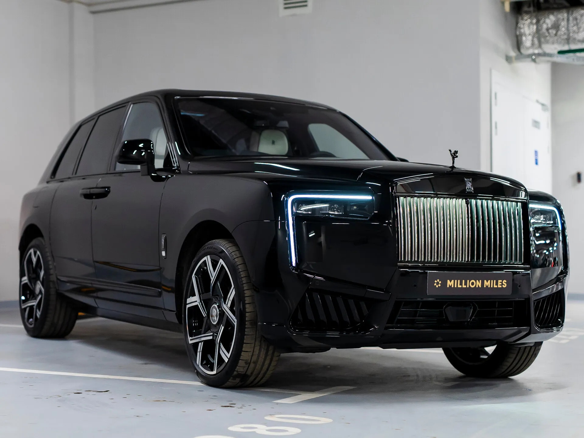 Rolls-Royce Cullinan - Просмотр 1