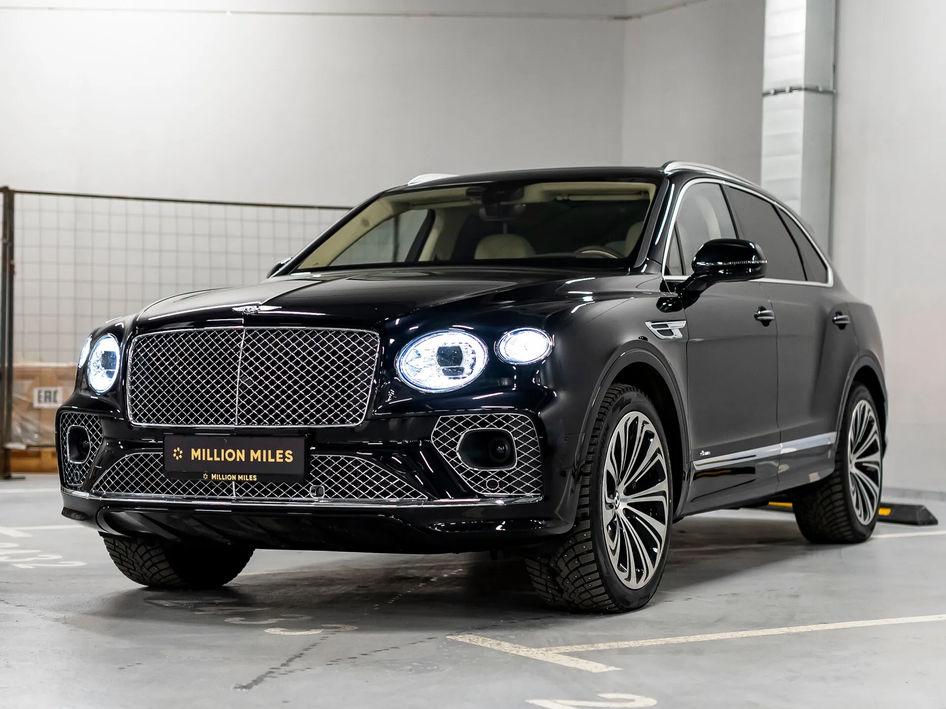 Bentley Bentayga - Просмотр 1