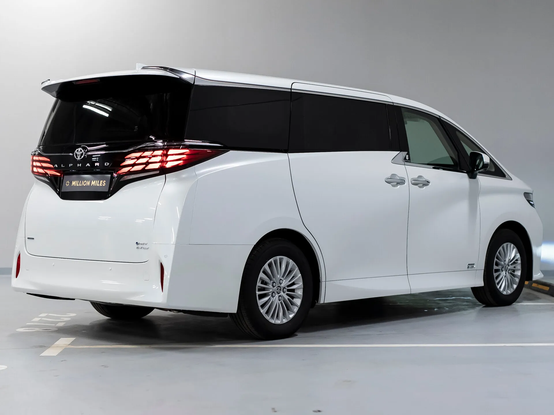 Toyota Alphard — 6