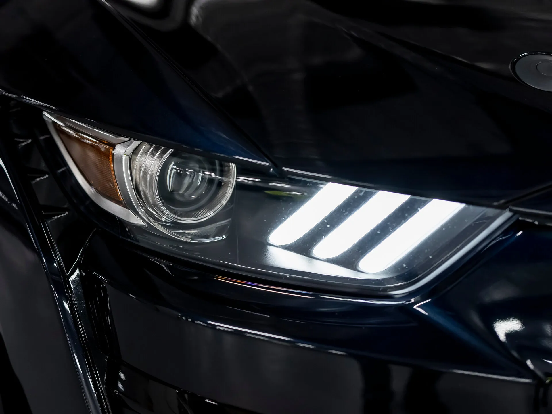 Ford Mustang — 8