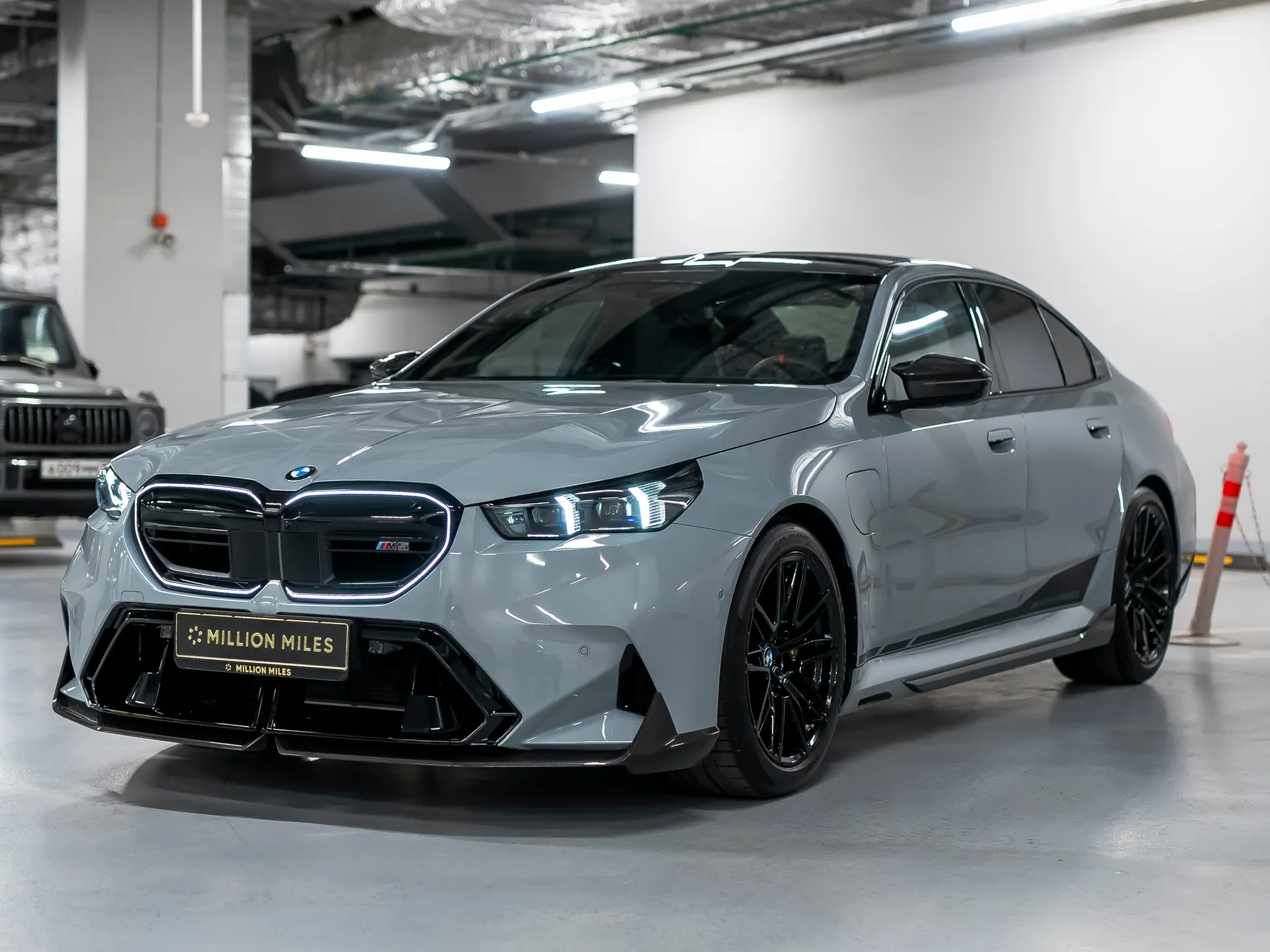 BMW M5 - Просмотр 1