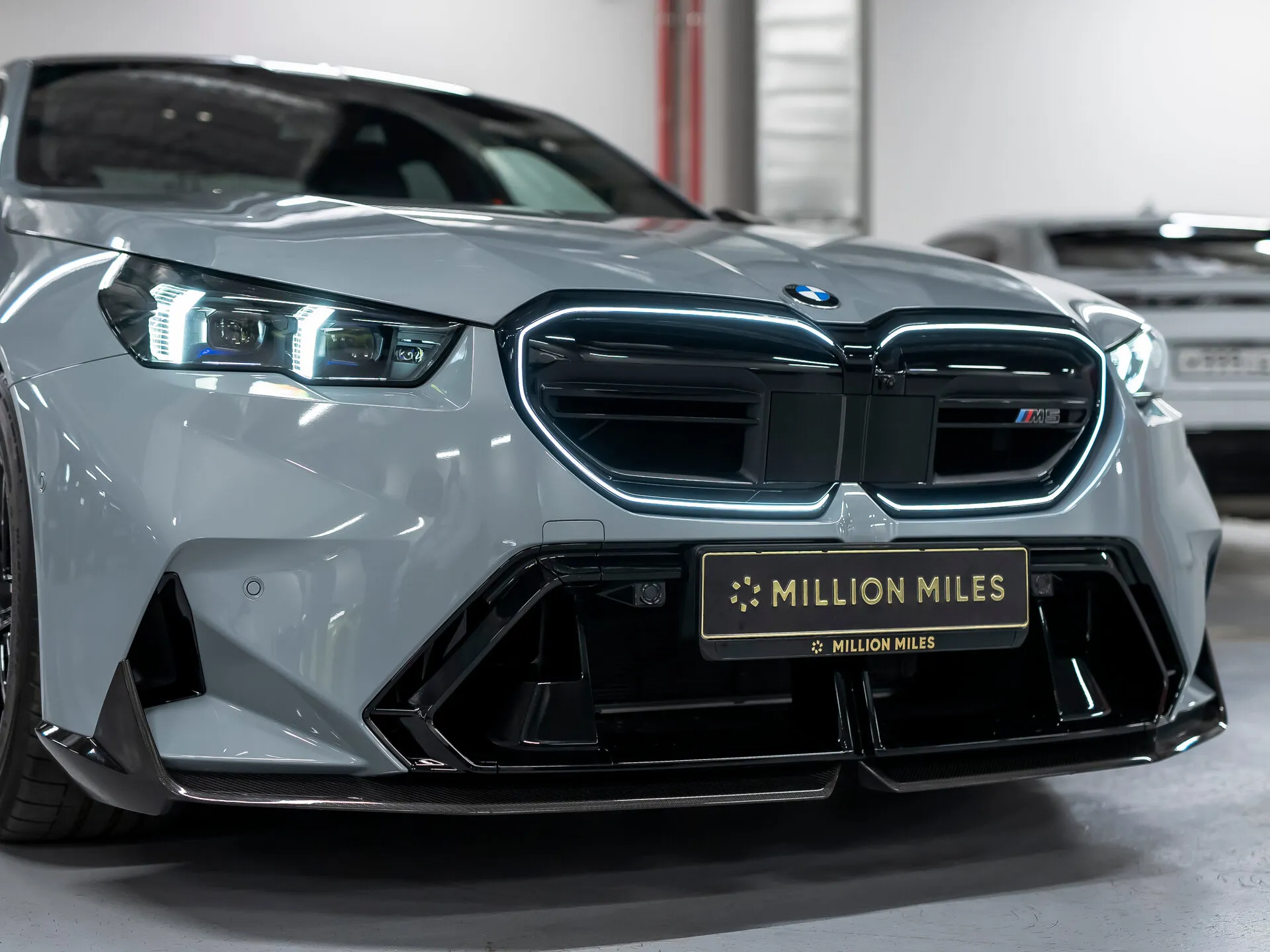 BMW M5 — 5
