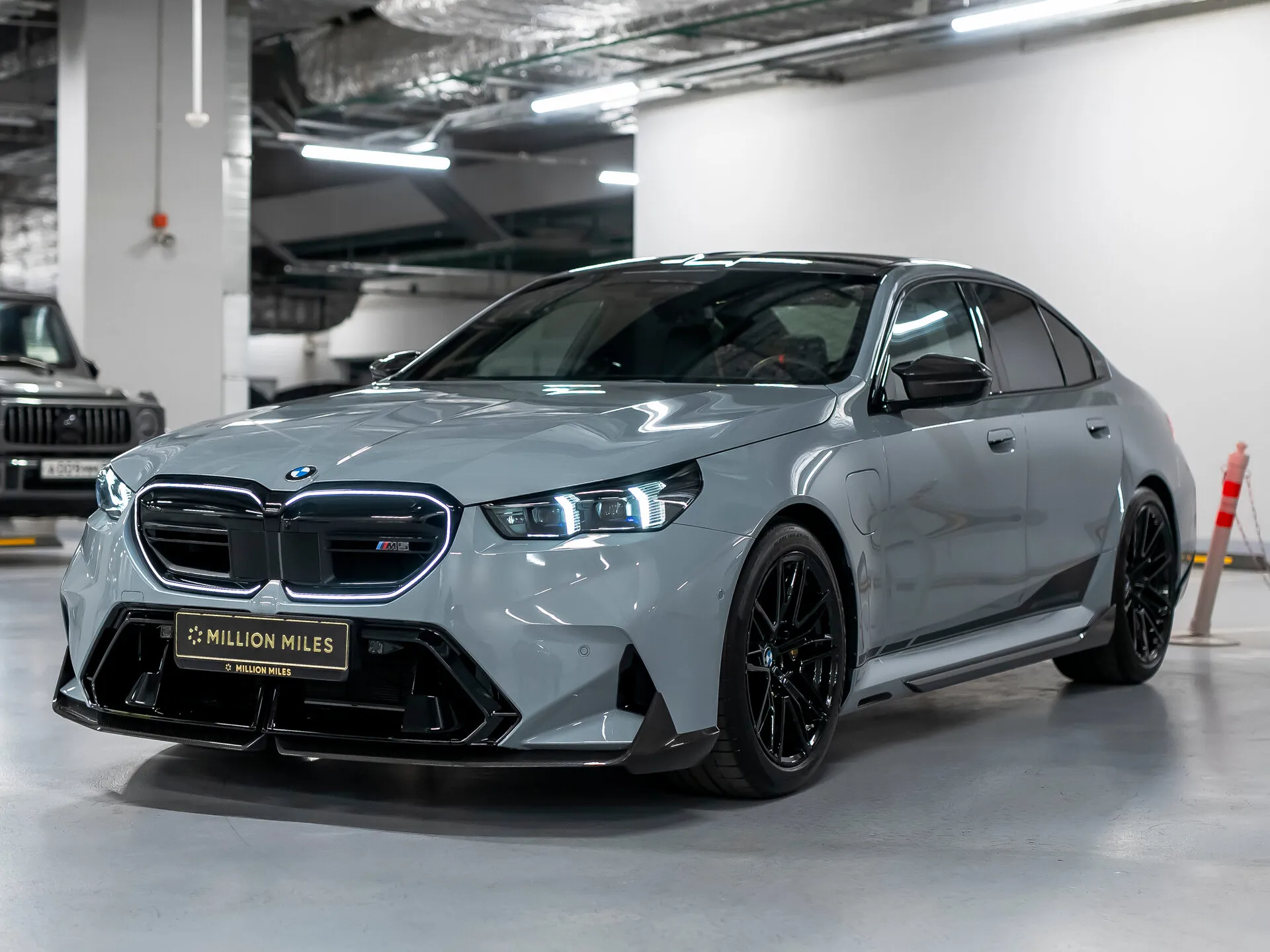 BMW M5 - Просмотр 1