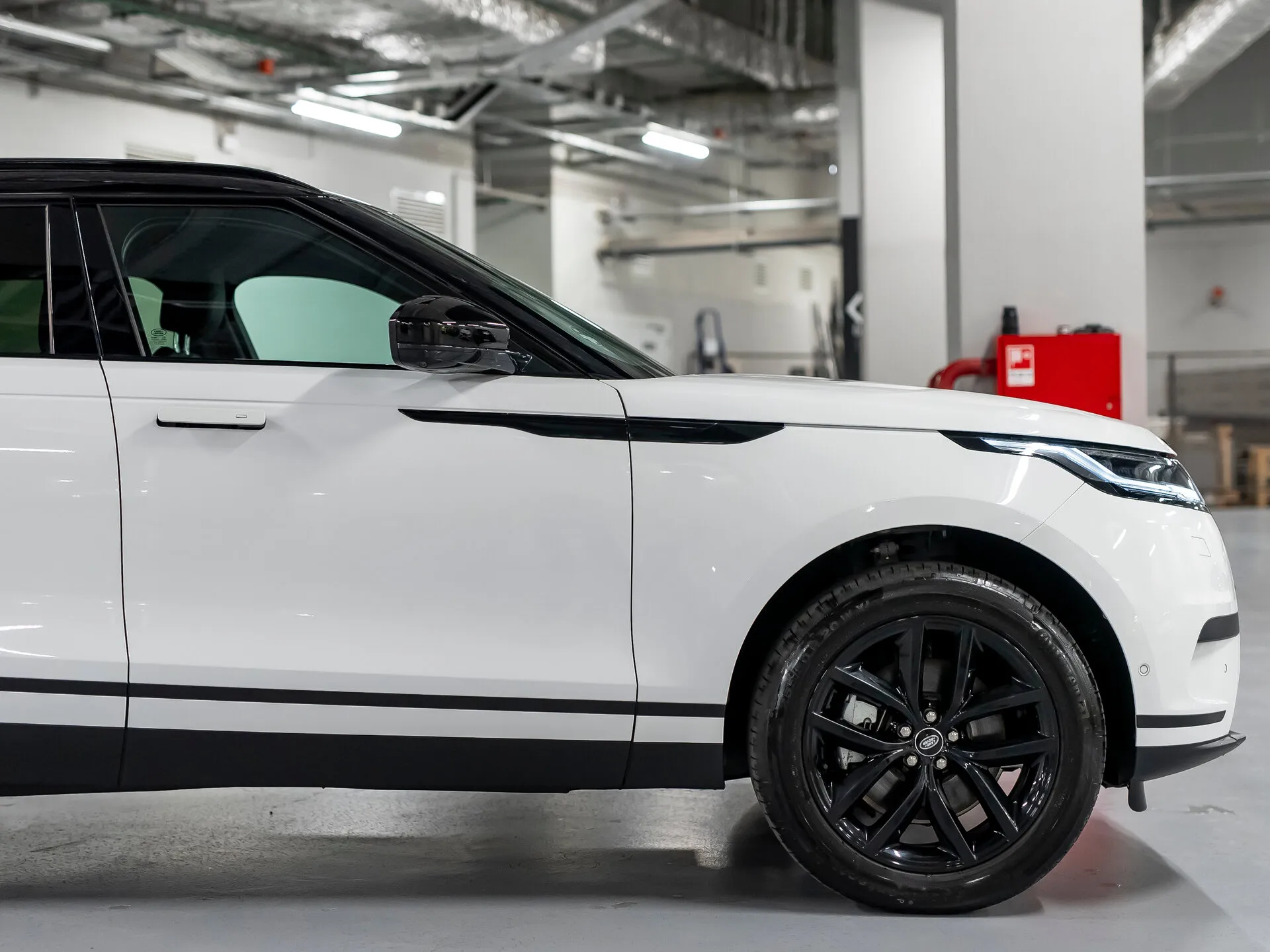 Land Rover Range Rover Velar — 8