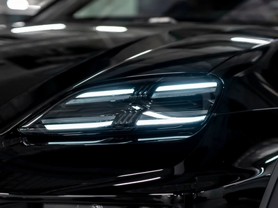 Porsche Macan Turbo, Ii - 6