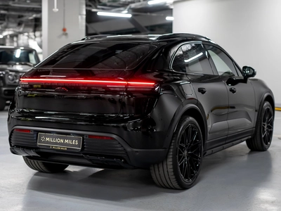 Porsche Macan Turbo, Ii - 10