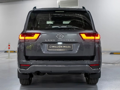 Toyota Land Cruiser, 300 Series - 10
