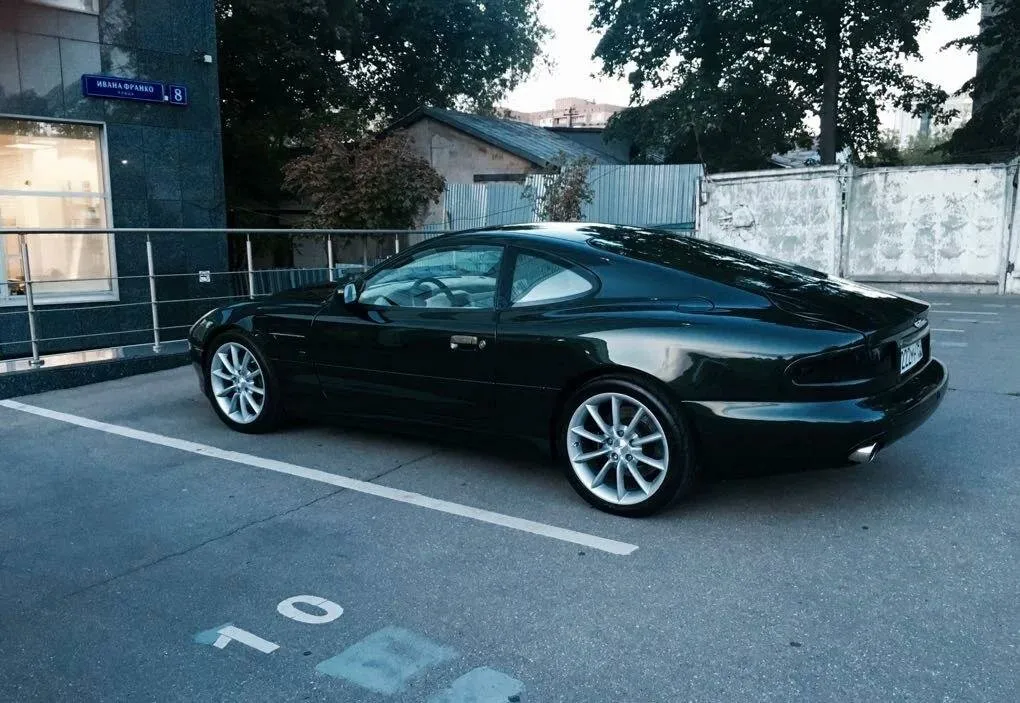 Aston Martin DB7 Vantage — 5