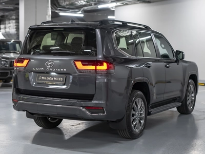 Toyota Land Cruiser, 300 Series - 10