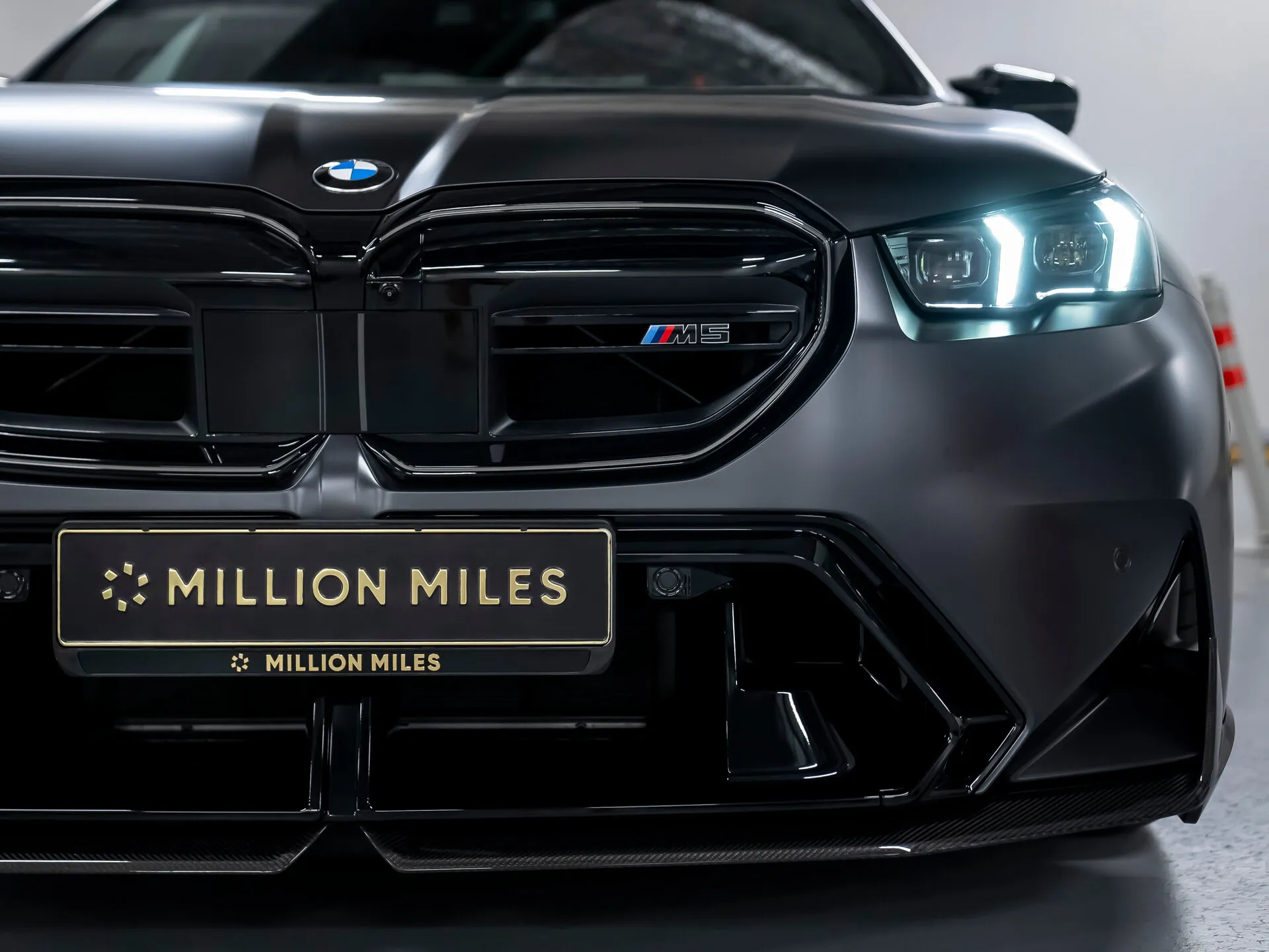 BMW M5 — 5