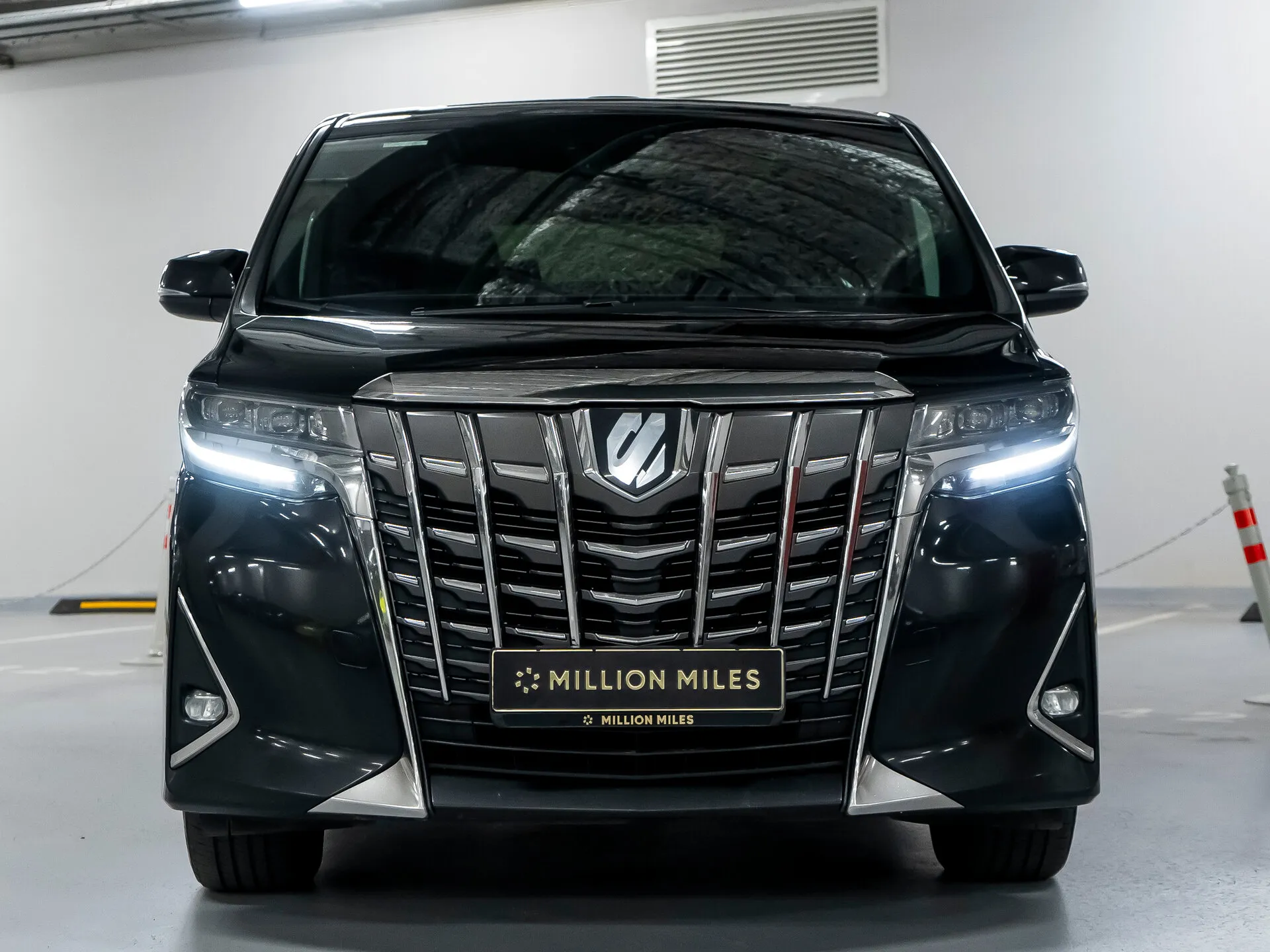Toyota Alphard — 5