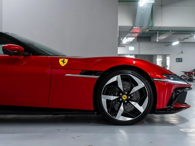 Ferrari 12Cilindri, I - 8
