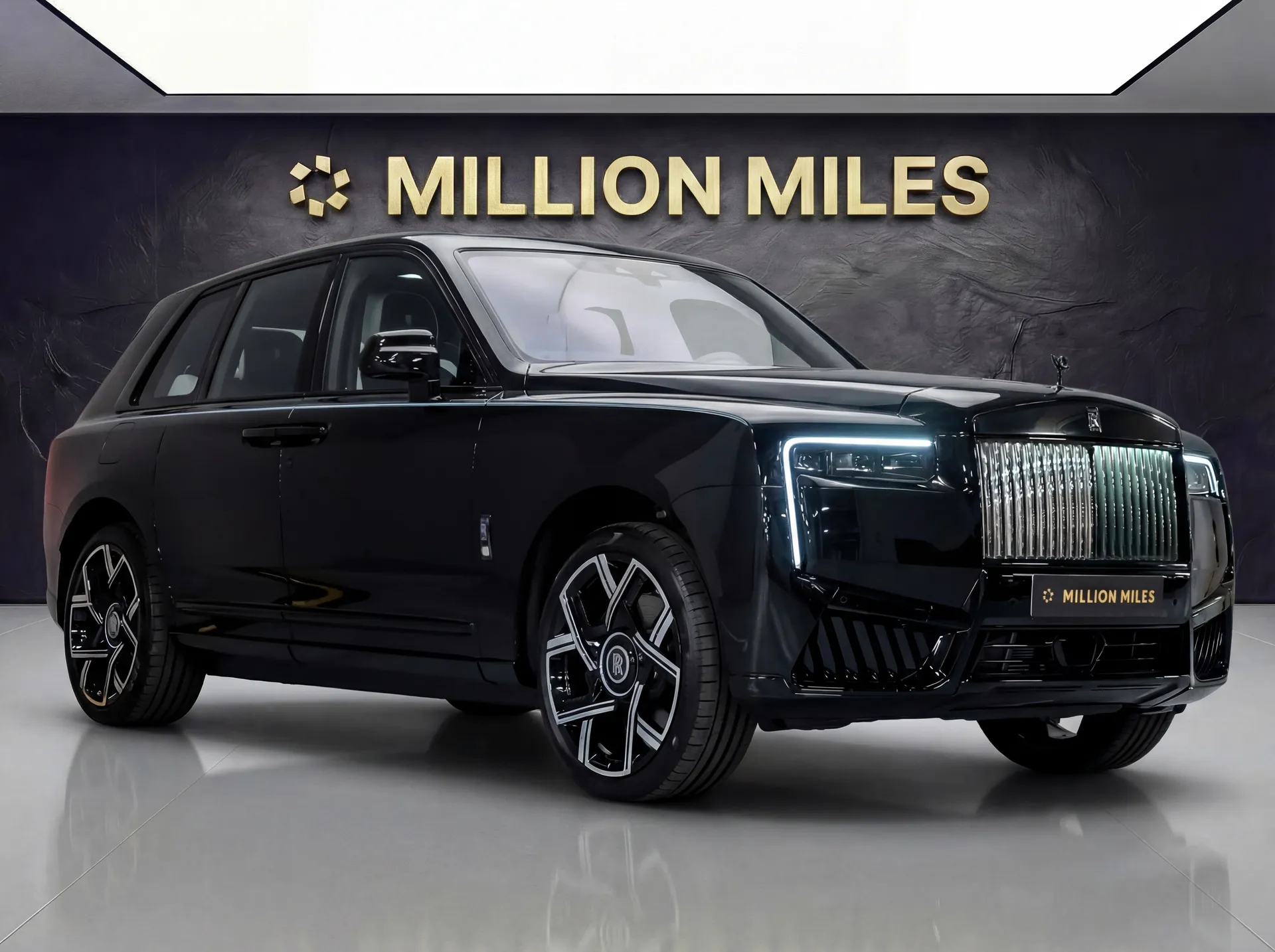Rolls-Royce Cullinan - Просмотр 1