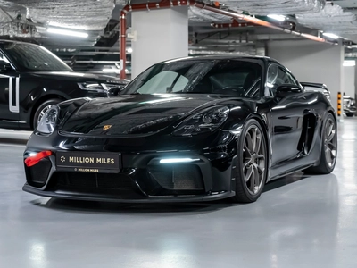 Porsche Cayman GT4