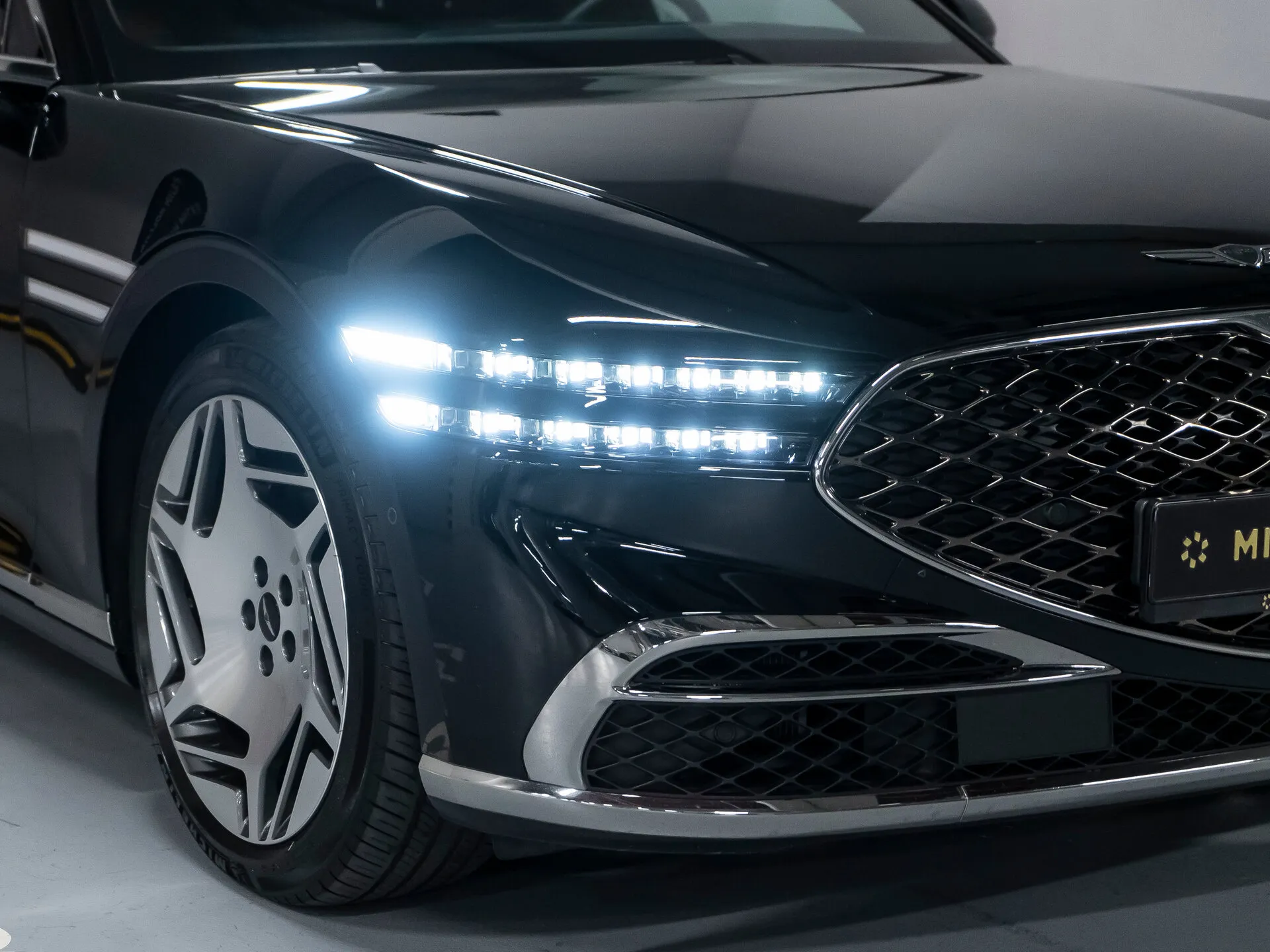Genesis G90 — 6