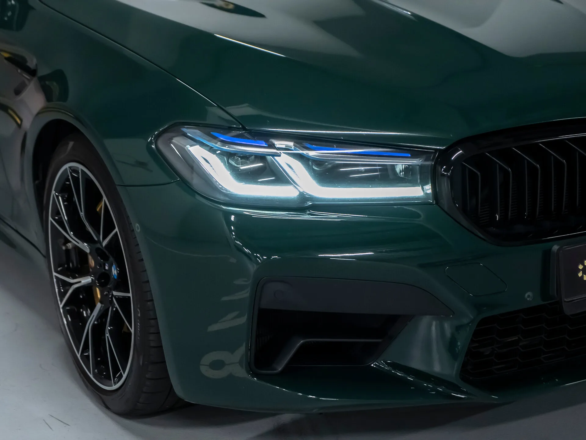 BMW M5 Competition — 5