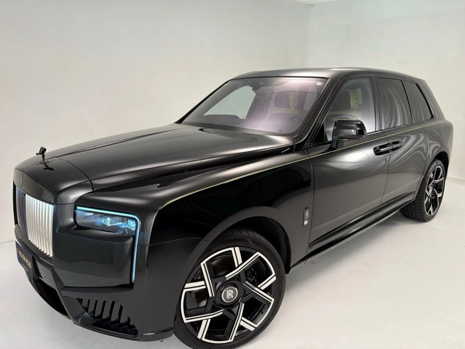 Rolls-Royce Cullinan - Просмотр 1
