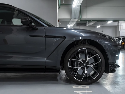 Aston Martin DBX, I - 8