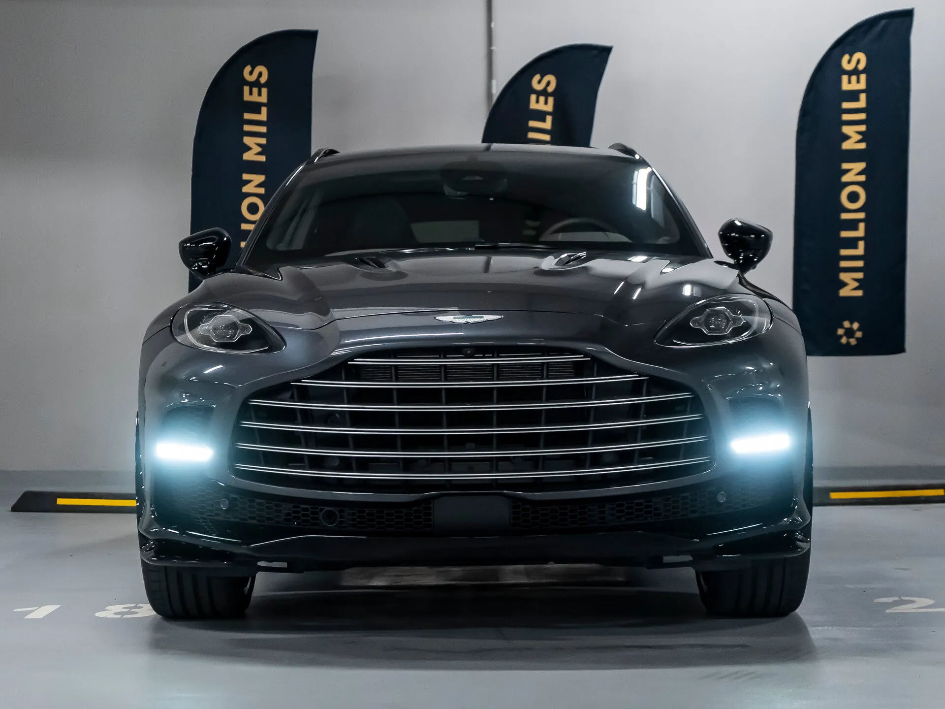 Aston Martin DBX — 2