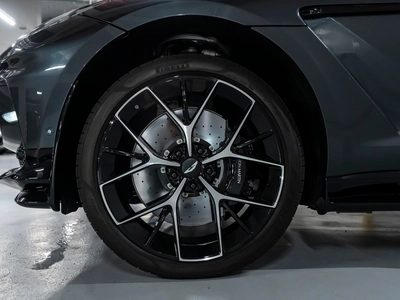 Aston Martin DBX, I - 10