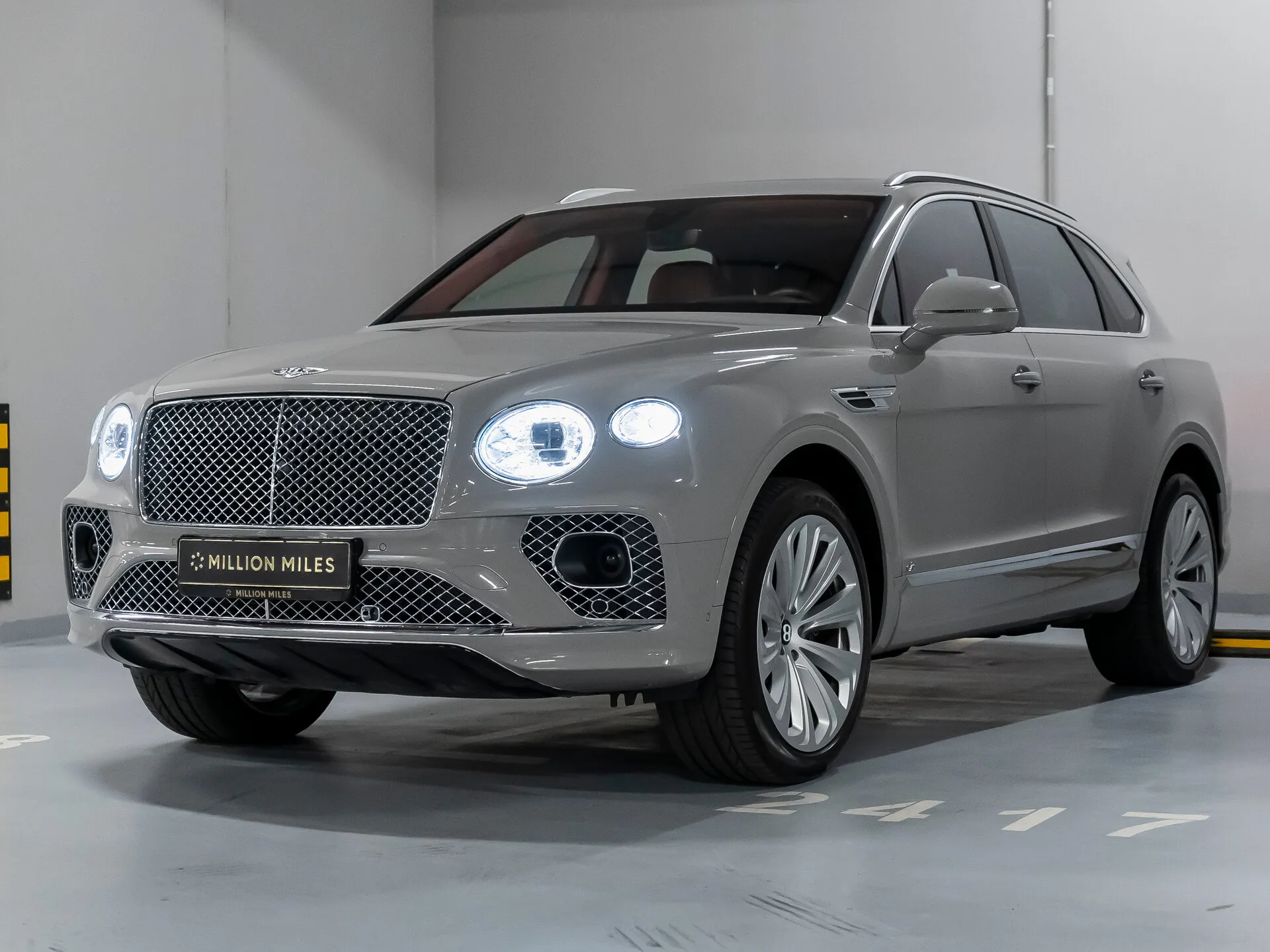 Bentley Bentayga - Просмотр 1