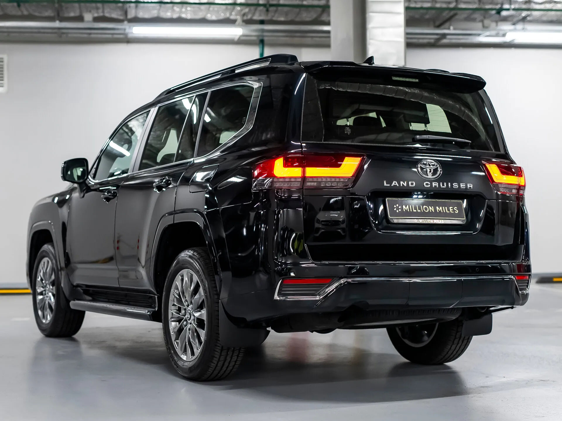 Toyota Land Cruiser, 300 Series — 6