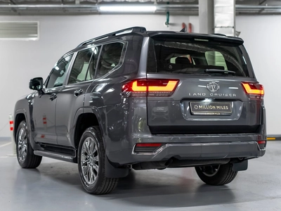 Toyota Land Cruiser, 300 Series - 7