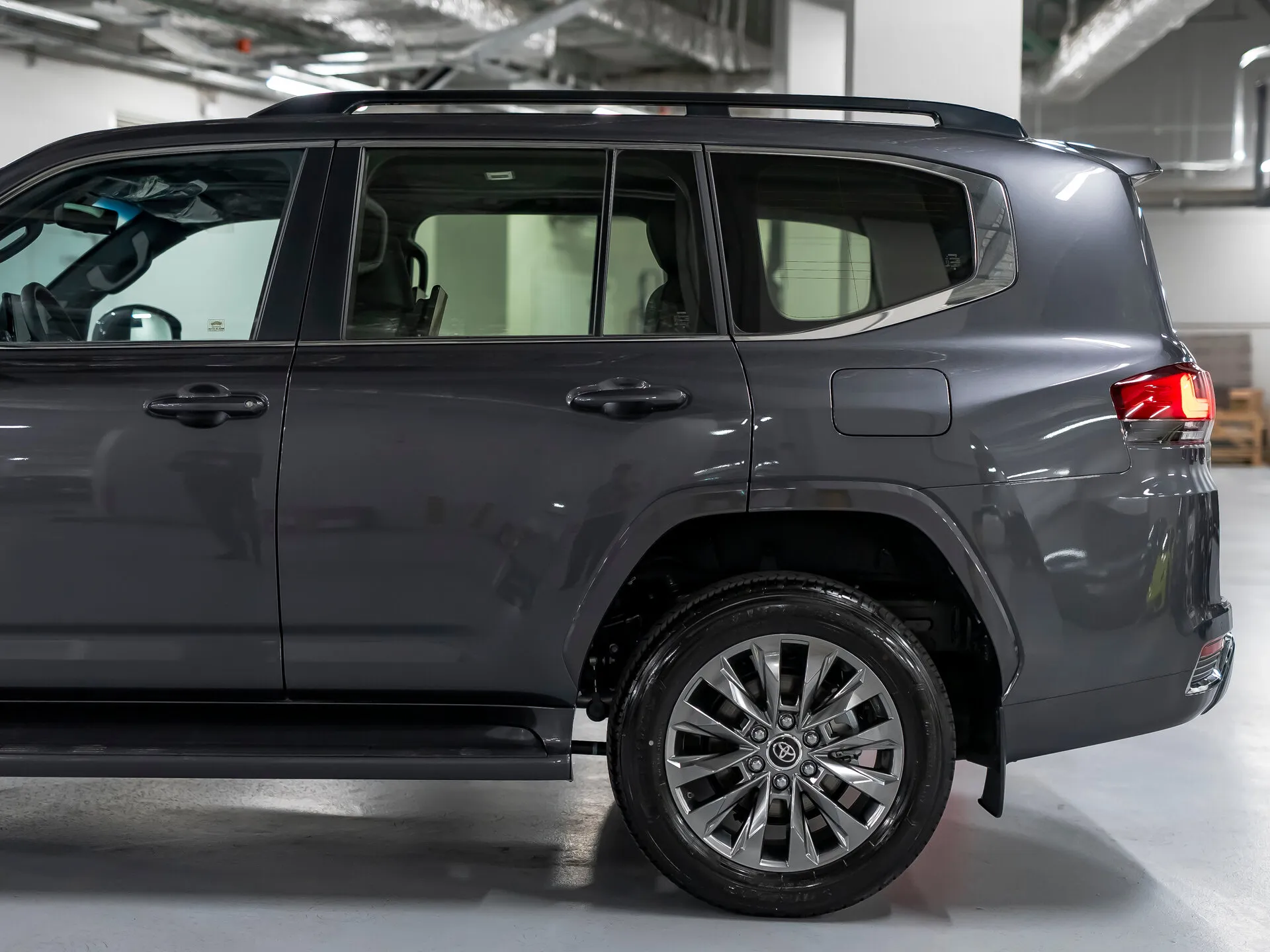 Toyota Land Cruiser, 300 Series — 8