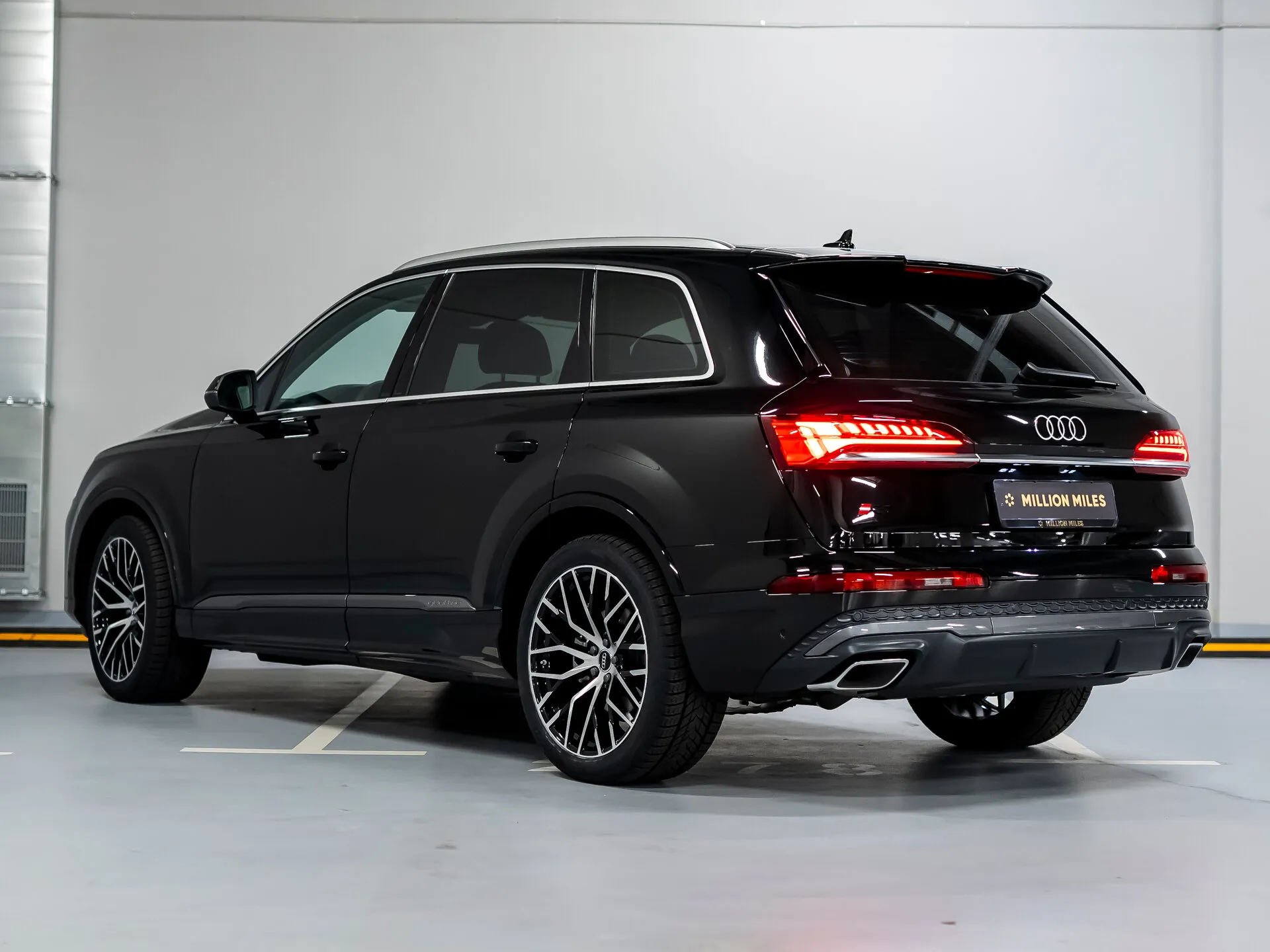 Audi Q7 — 7