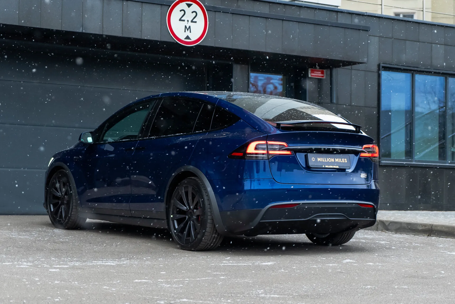 Tesla Model X — 7