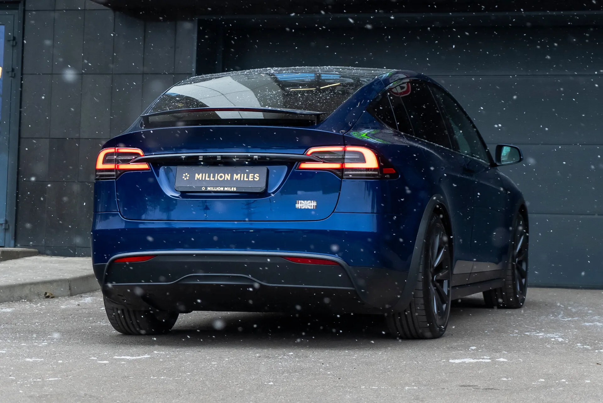 Tesla Model X — 5