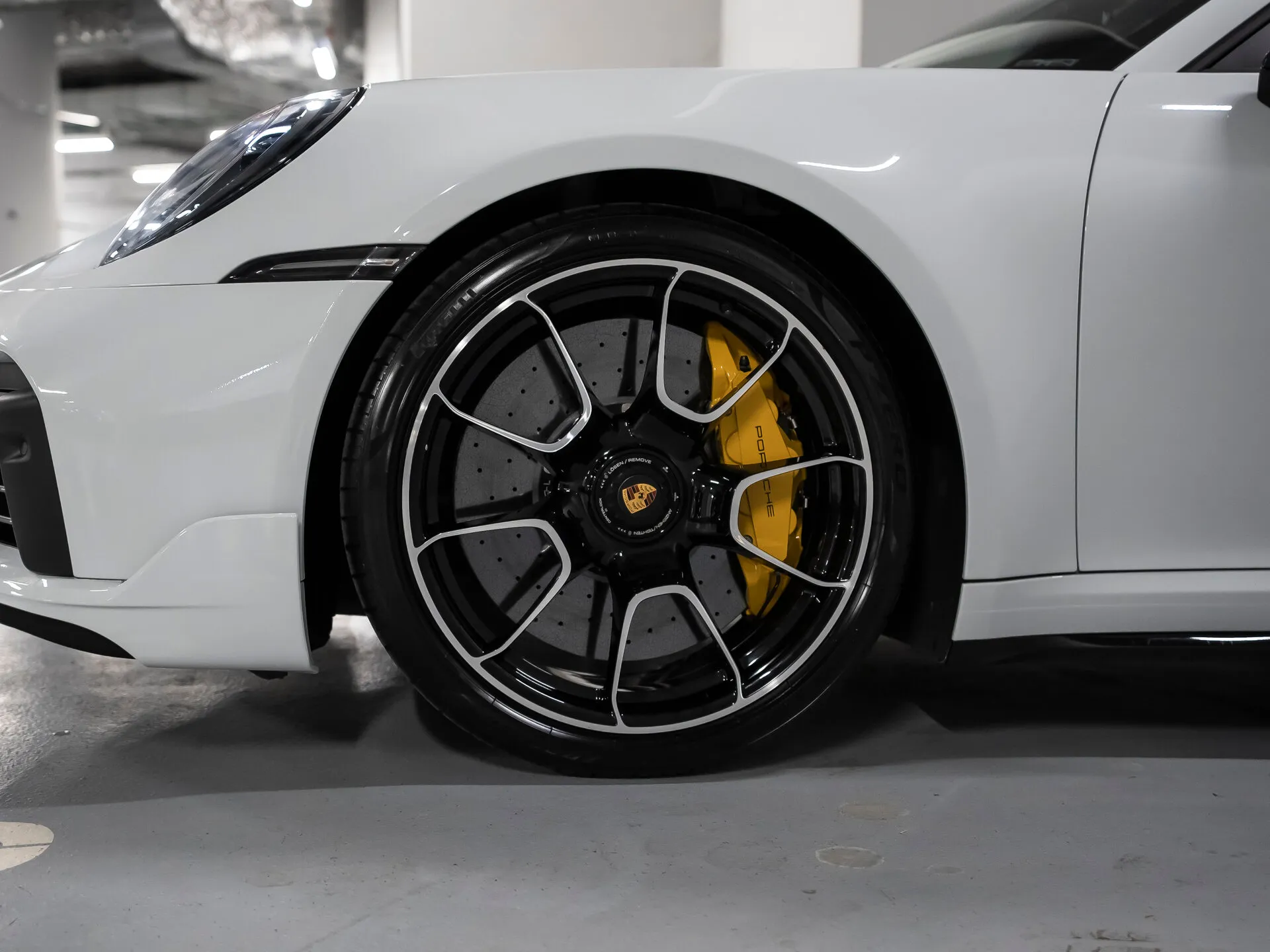 Porsche 911 Turbo S, Viii (992) — 4