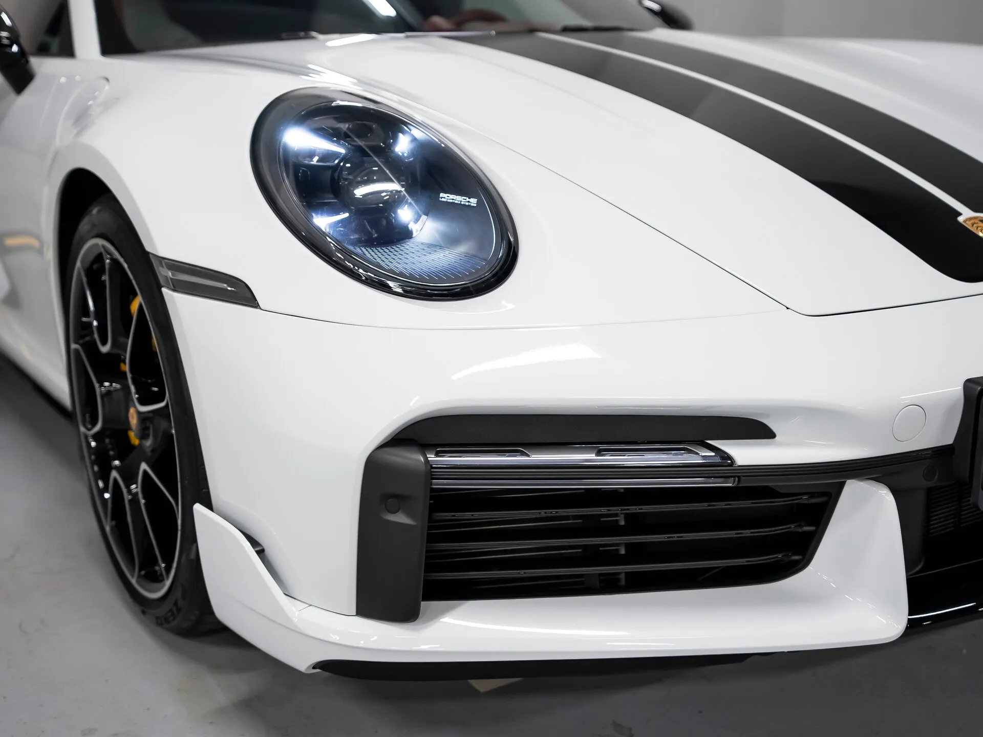 Porsche 911 Turbo S, Viii (992) — 5