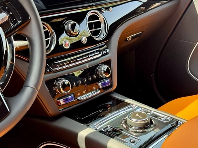 Rolls-Royce Spectre, I - 7