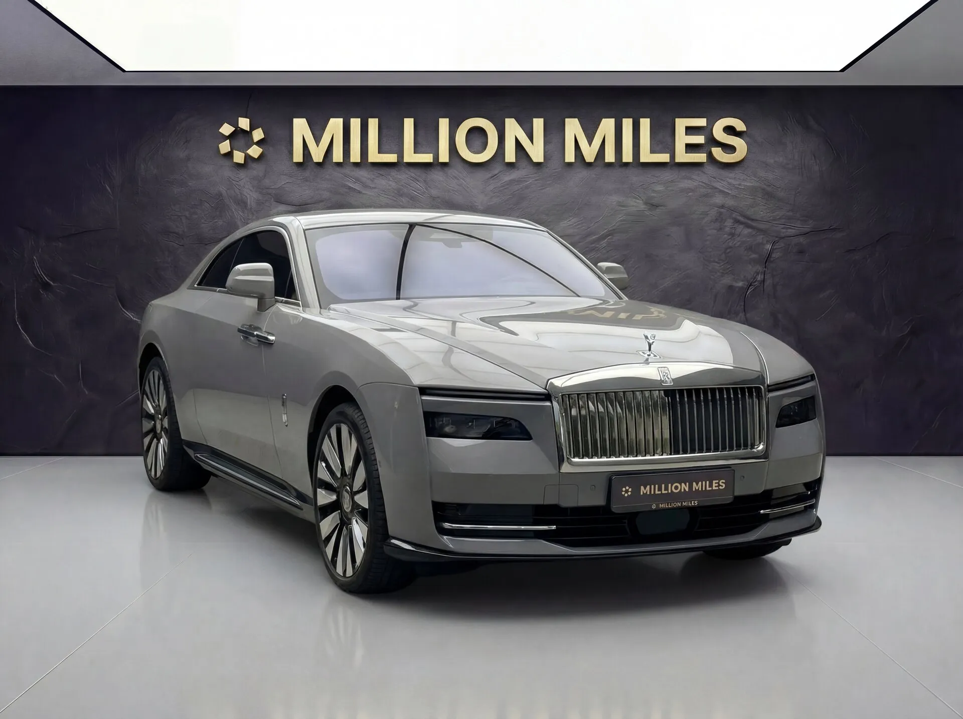 Rolls-Royce Spectre - Просмотр 1