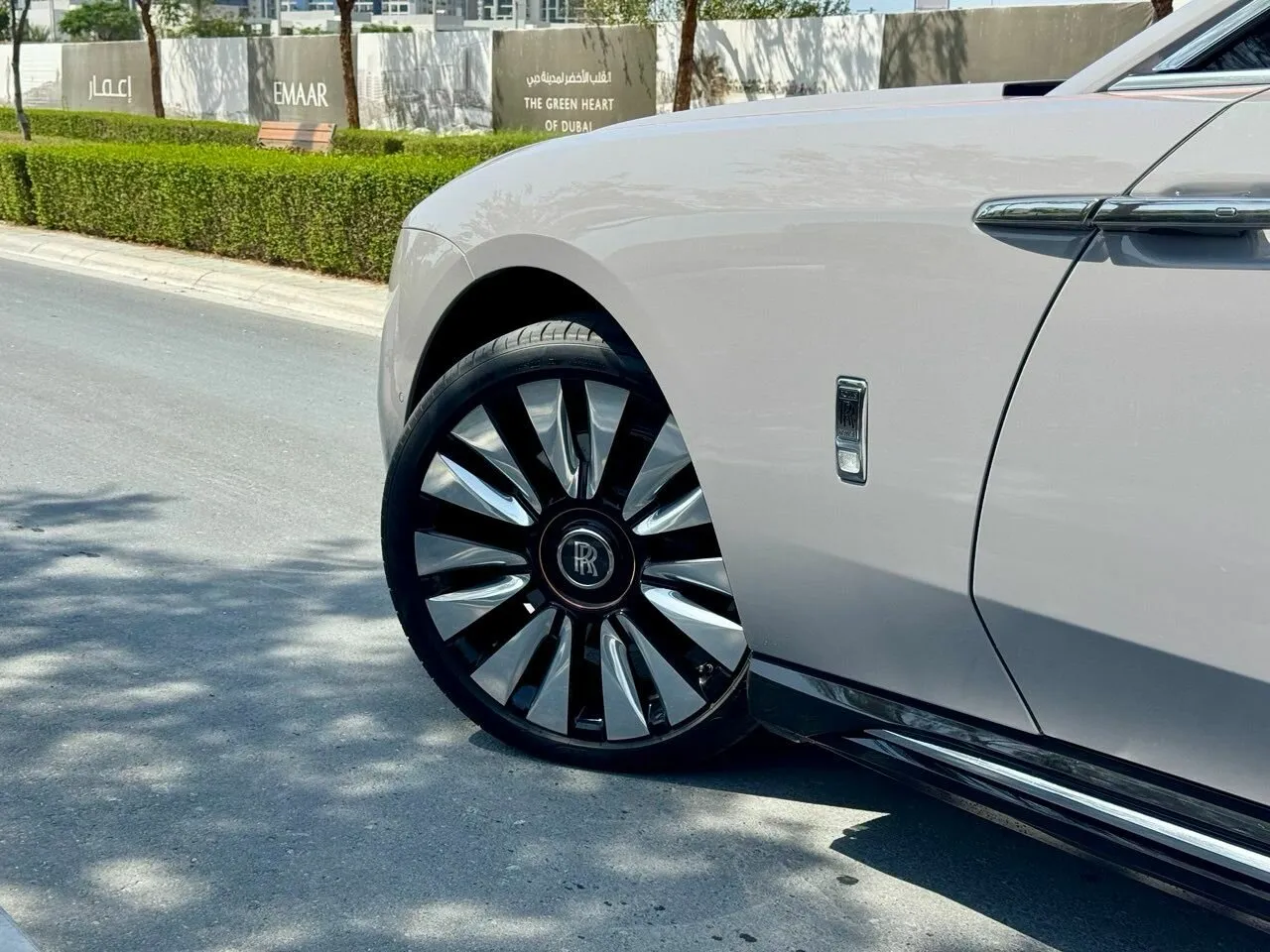Rolls-Royce Spectre — 3