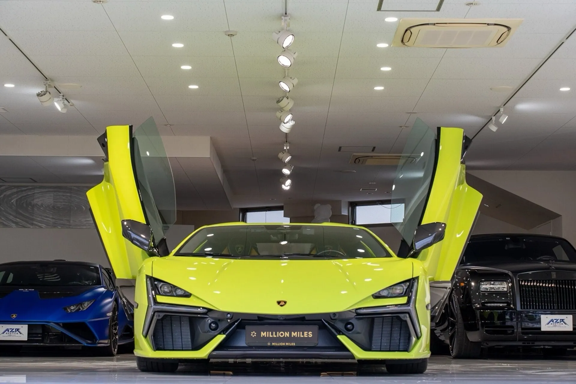 Lamborghini Revuelto — 2