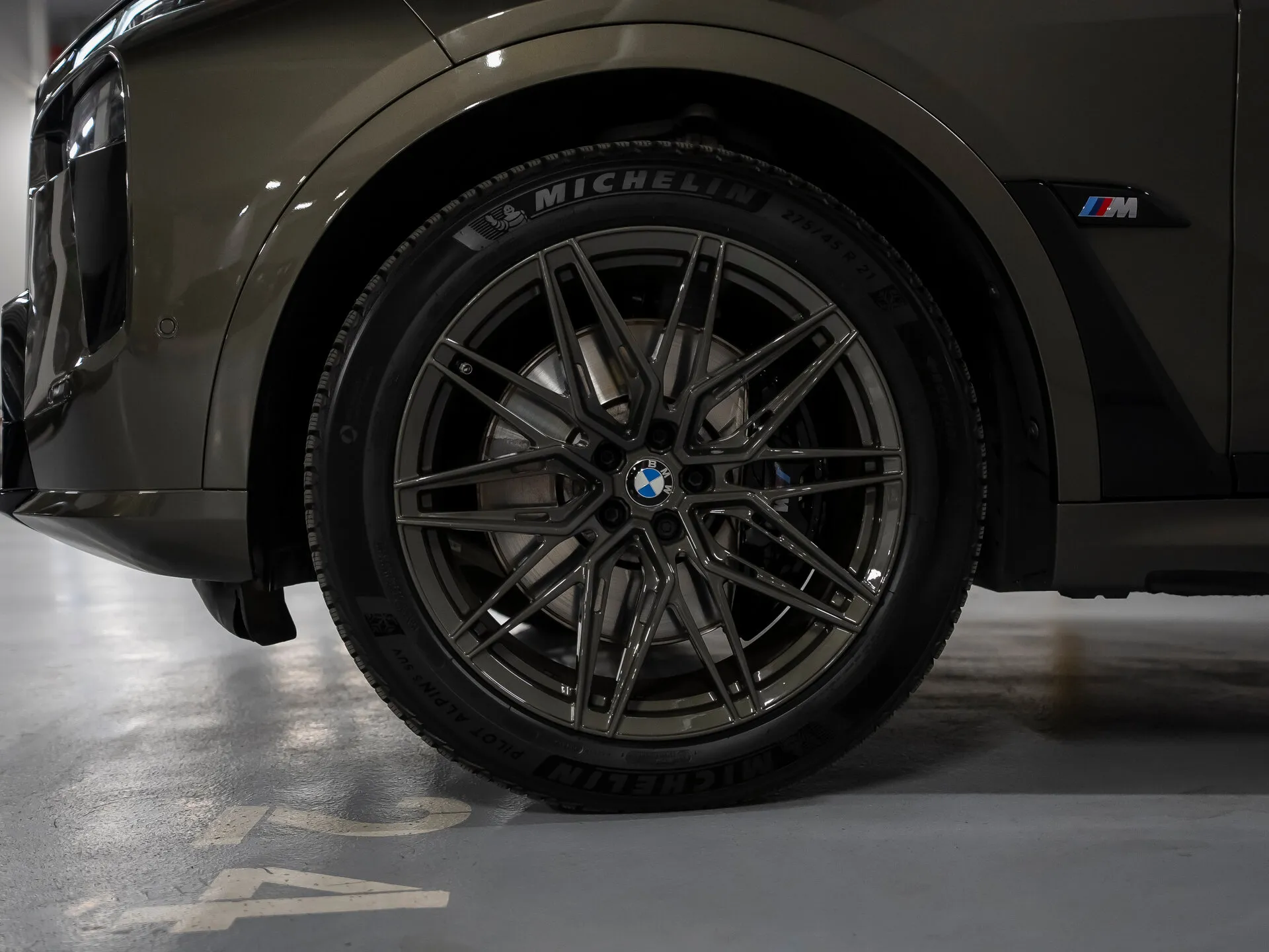 BMW X7 — 4
