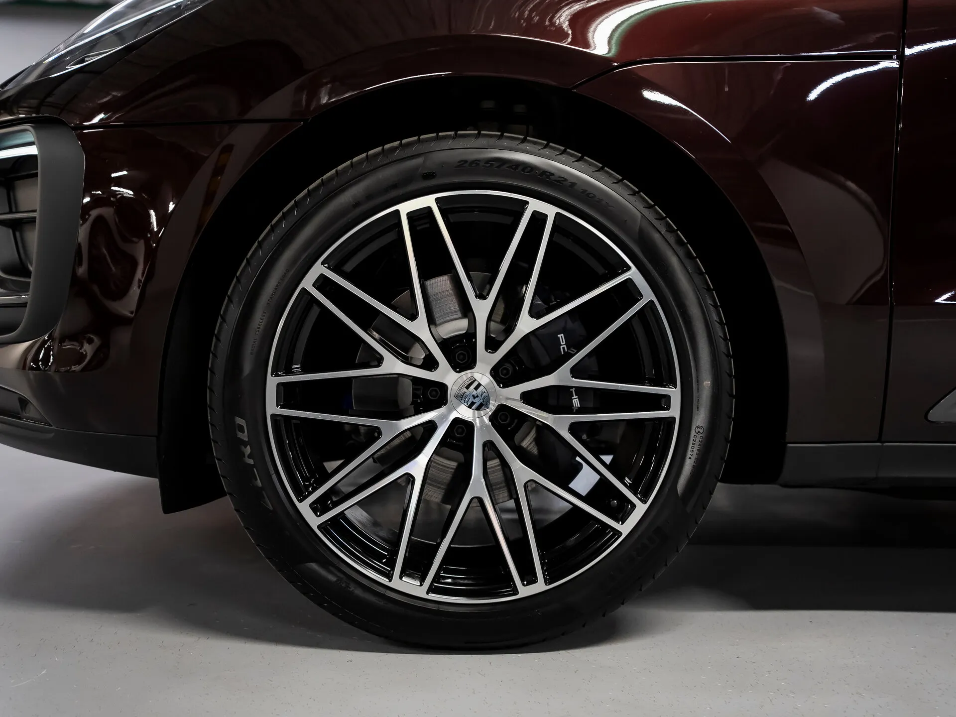 Porsche Macan — 4
