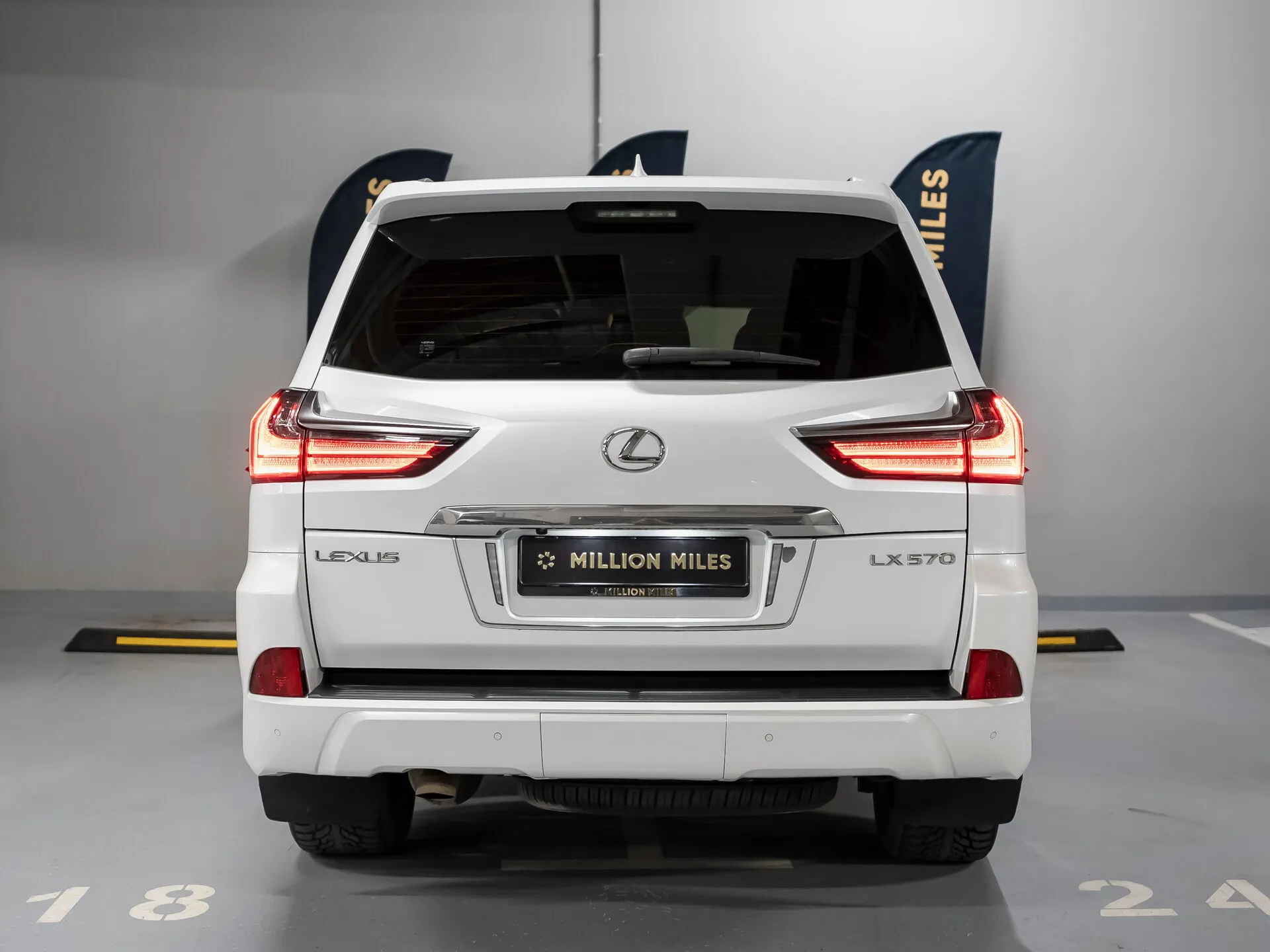 Lexus LX — 2