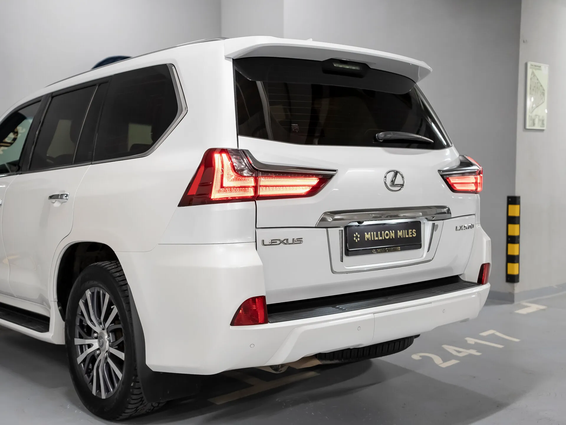 Lexus LX — 6