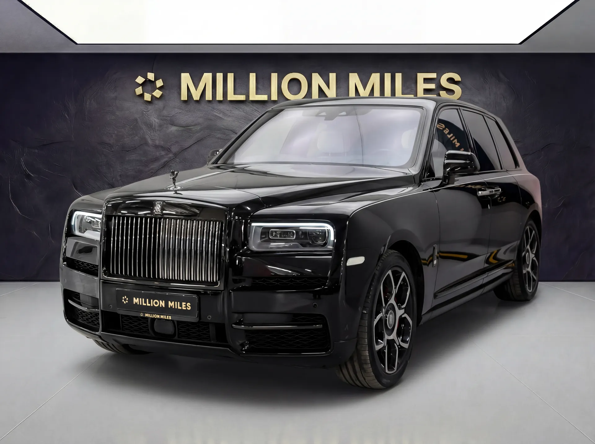 Rolls-Royce Cullinan - Просмотр 1
