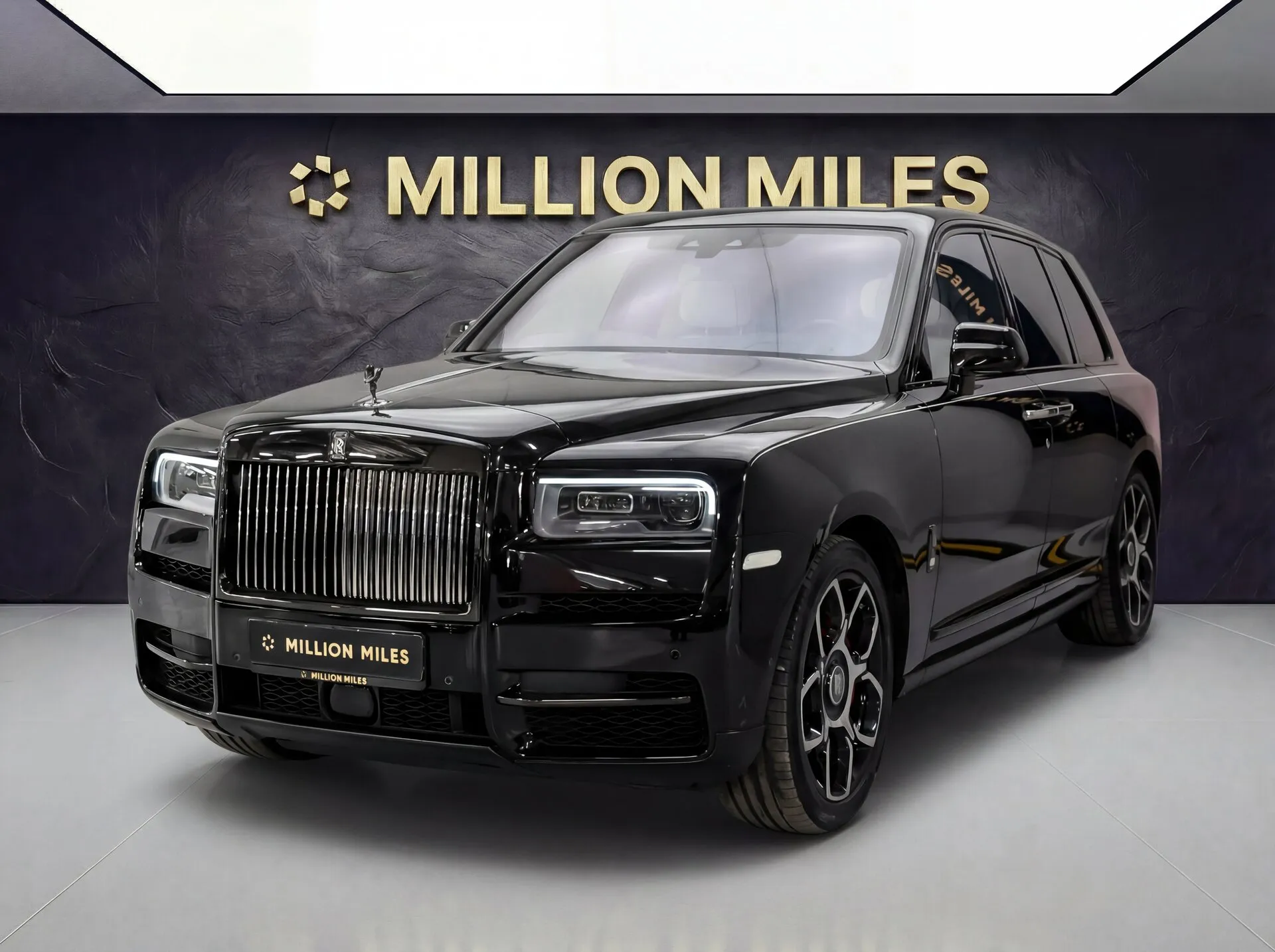 Rolls-Royce Cullinan - Просмотр 1