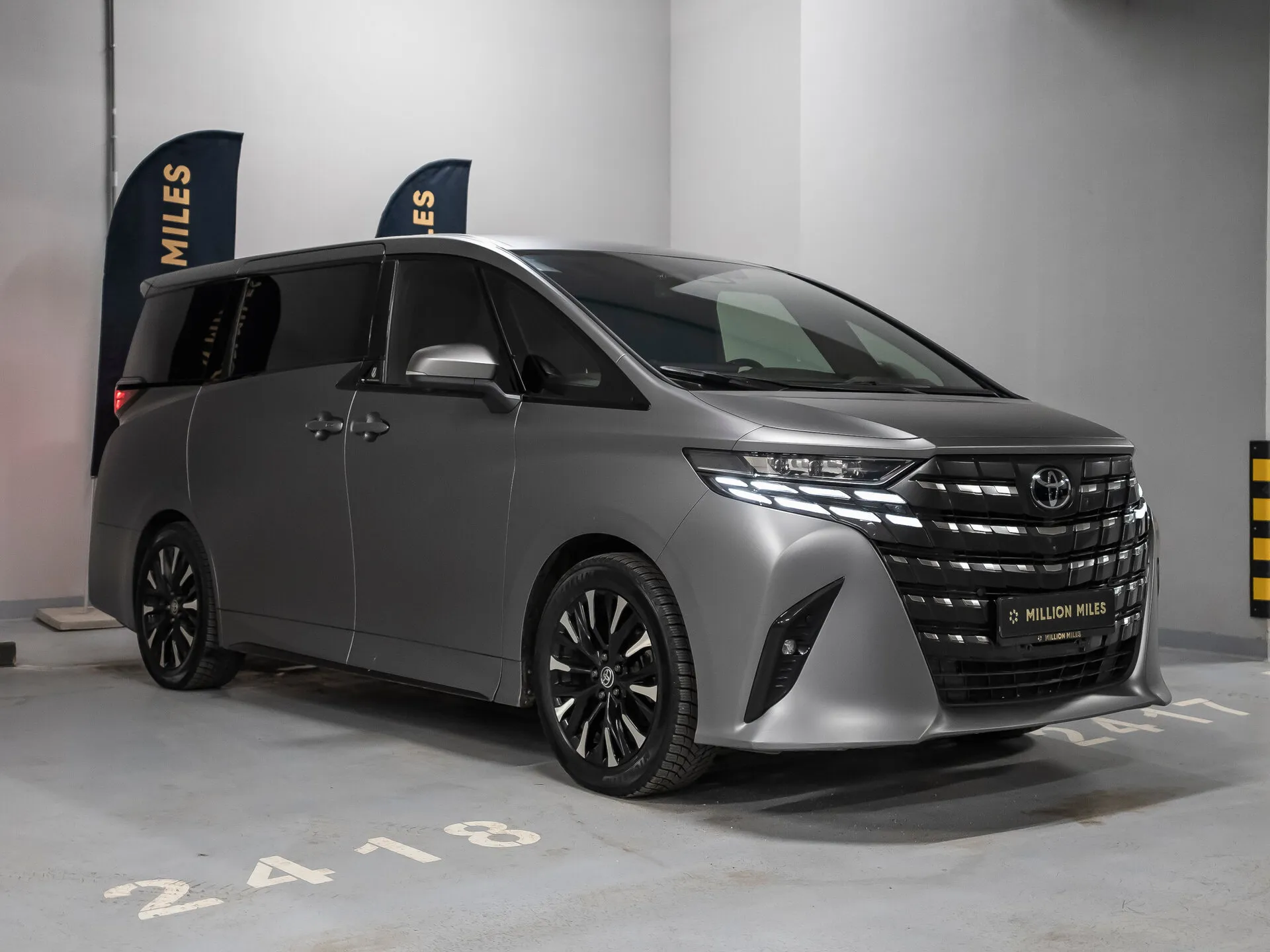 Toyota Alphard — 4