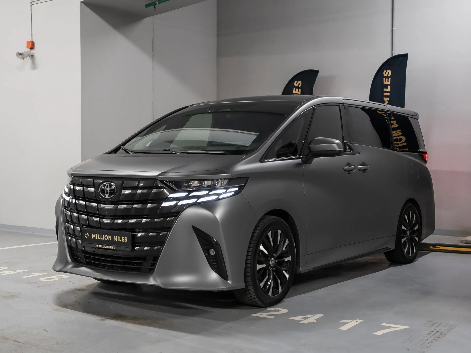 Toyota Alphard - Просмотр 1