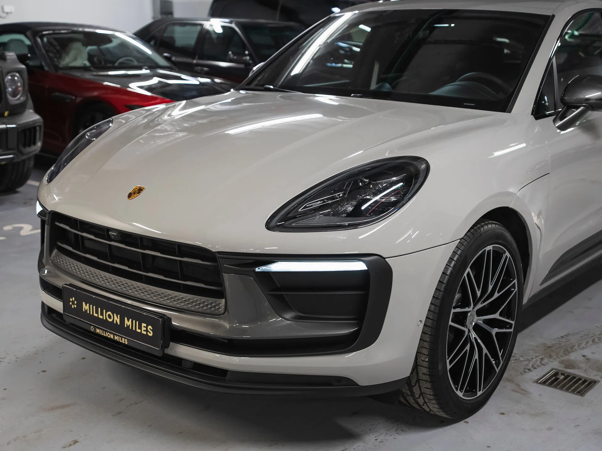 Porsche Macan — 3