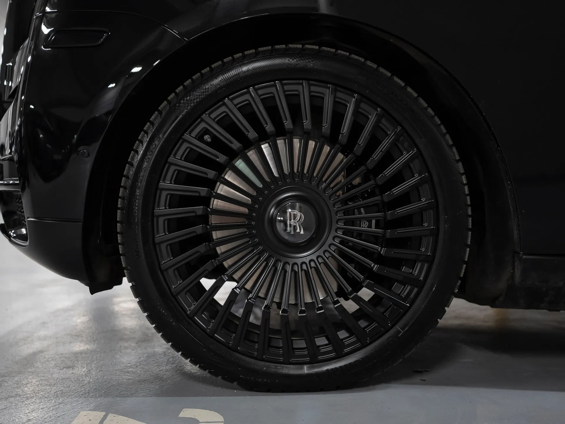 Rolls-Royce Cullinan, I — 4