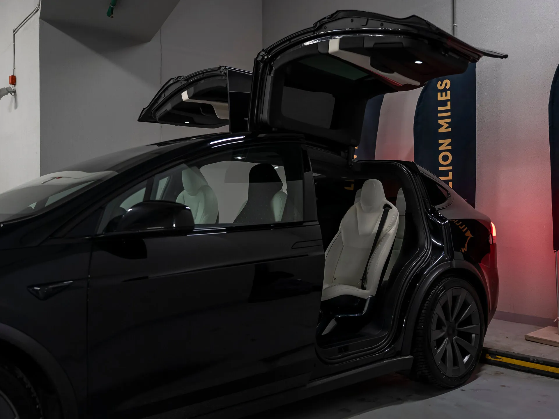 Tesla Model X — 5