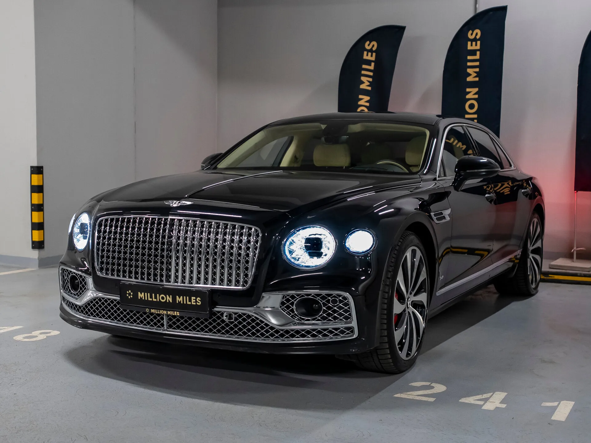 Bentley Flying Spur - Просмотр 1