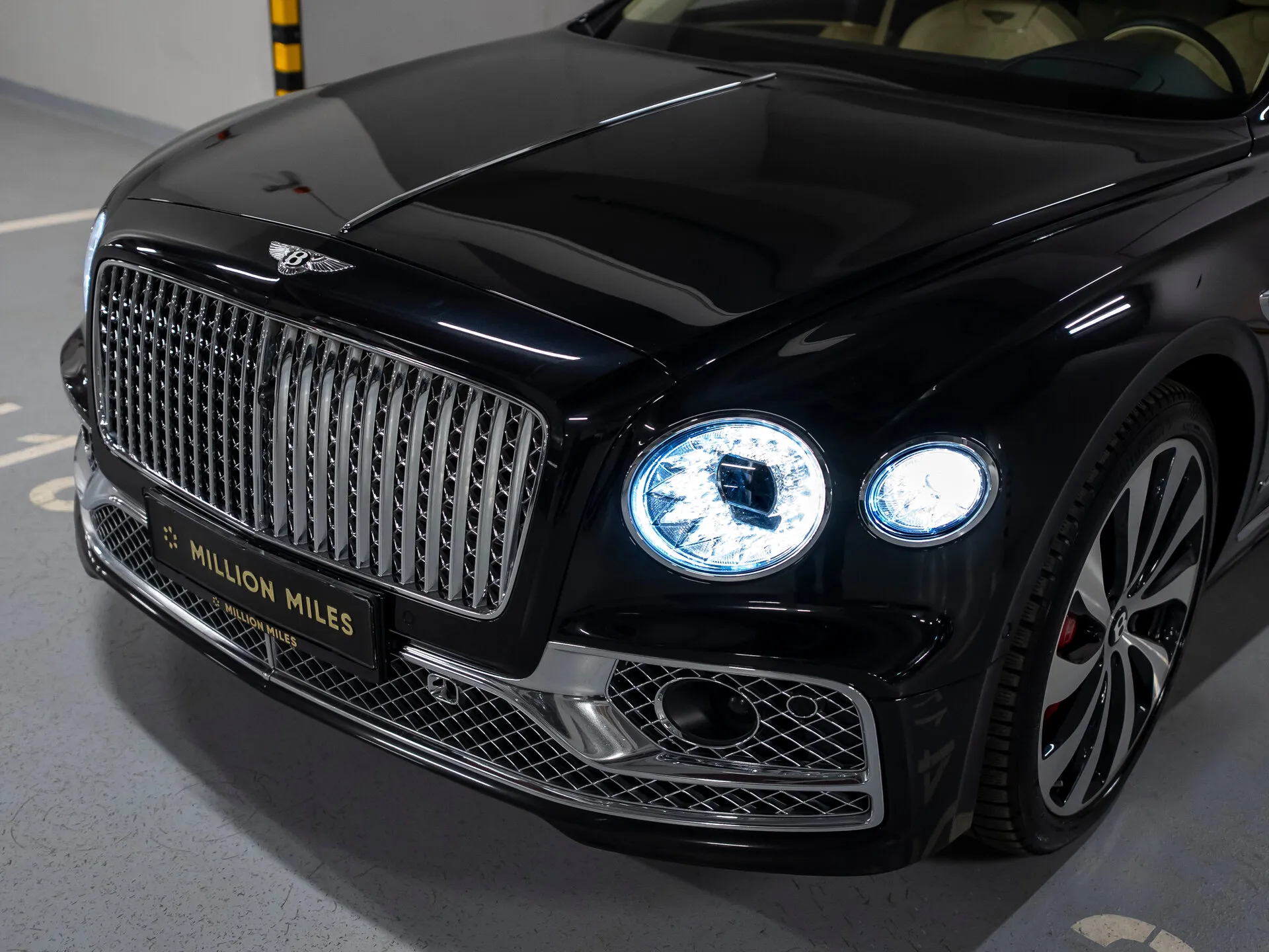 Bentley Flying Spur — 3